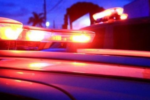 Explosão de artefato causa danos a loja e veículos no Centro de Pedro Leopoldo