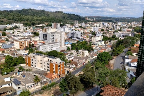 Vereador cobra melhorias no atendimento em postos de saúde de Pedro Leopoldo