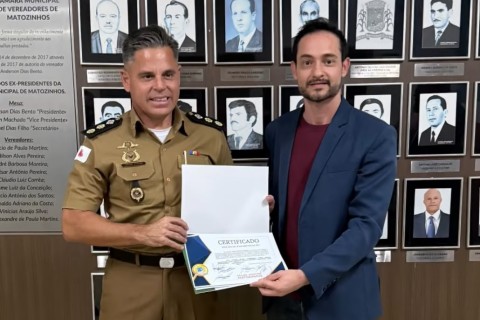 Tenente-coronel Bastos recebe moção de reconhecimento da Câmara de Matozinhos