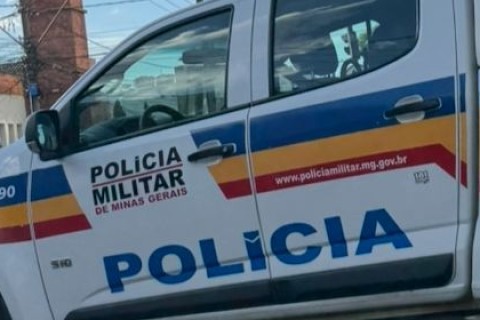 Colisão entre veículos é registrada em avenida de Pedro Leopoldo