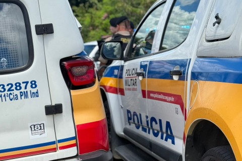 PM flagra aves silvestres mantidas em cativeiro irregular em Pedro Leopoldo