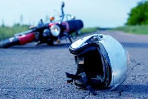 Acidente de trânsito deixa motociclista feriada em Pedro Leopoldo