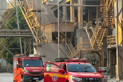 Homem morre após ficar prensado em estrutura de ferro dentro de empresa  em Pedro Leopoldo