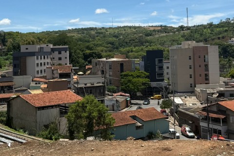 Aulas ocorrem normalmente após circulação de comunicado falso em escola de Pedro Leopoldo