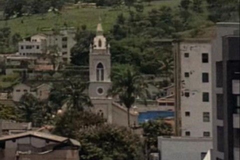 Mãe e filho são presos por suspeita de tráfico de drogas em Pedro Leopoldo
