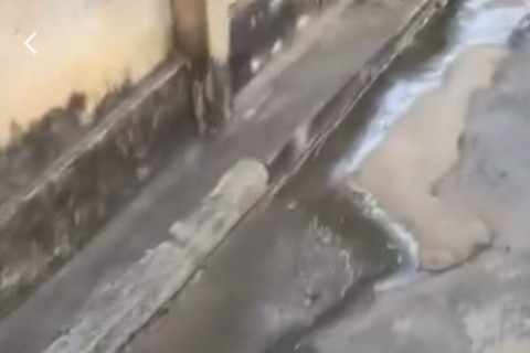 Moradores relatam mau cheiro e despejo de resíduos em rua do bairro Andyara